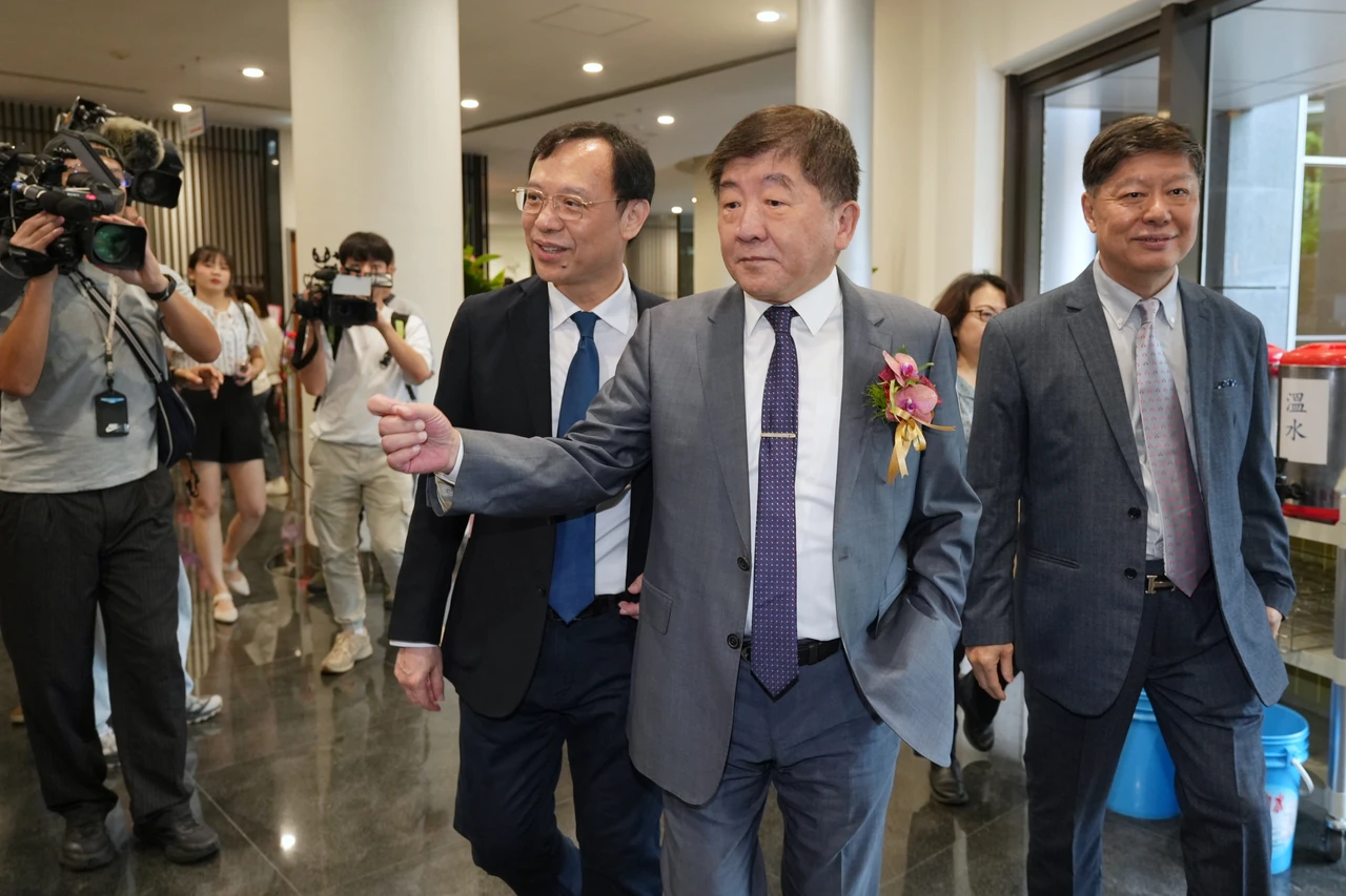 補充保費改革需兼顧2精神　陳時中：2萬起徵門檻太低了