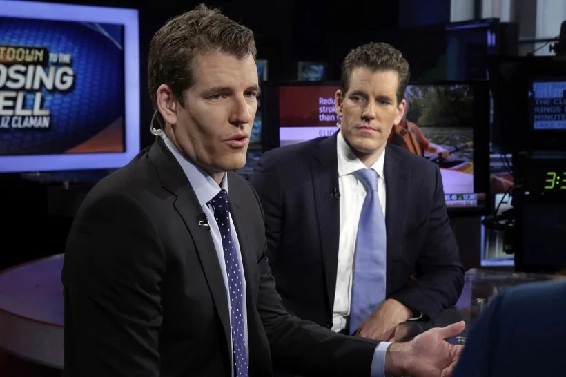 Gemini創辦人Tyler Winklevoss(左)與Cameron Winklevoss(右)孿生兄弟。美聯社
