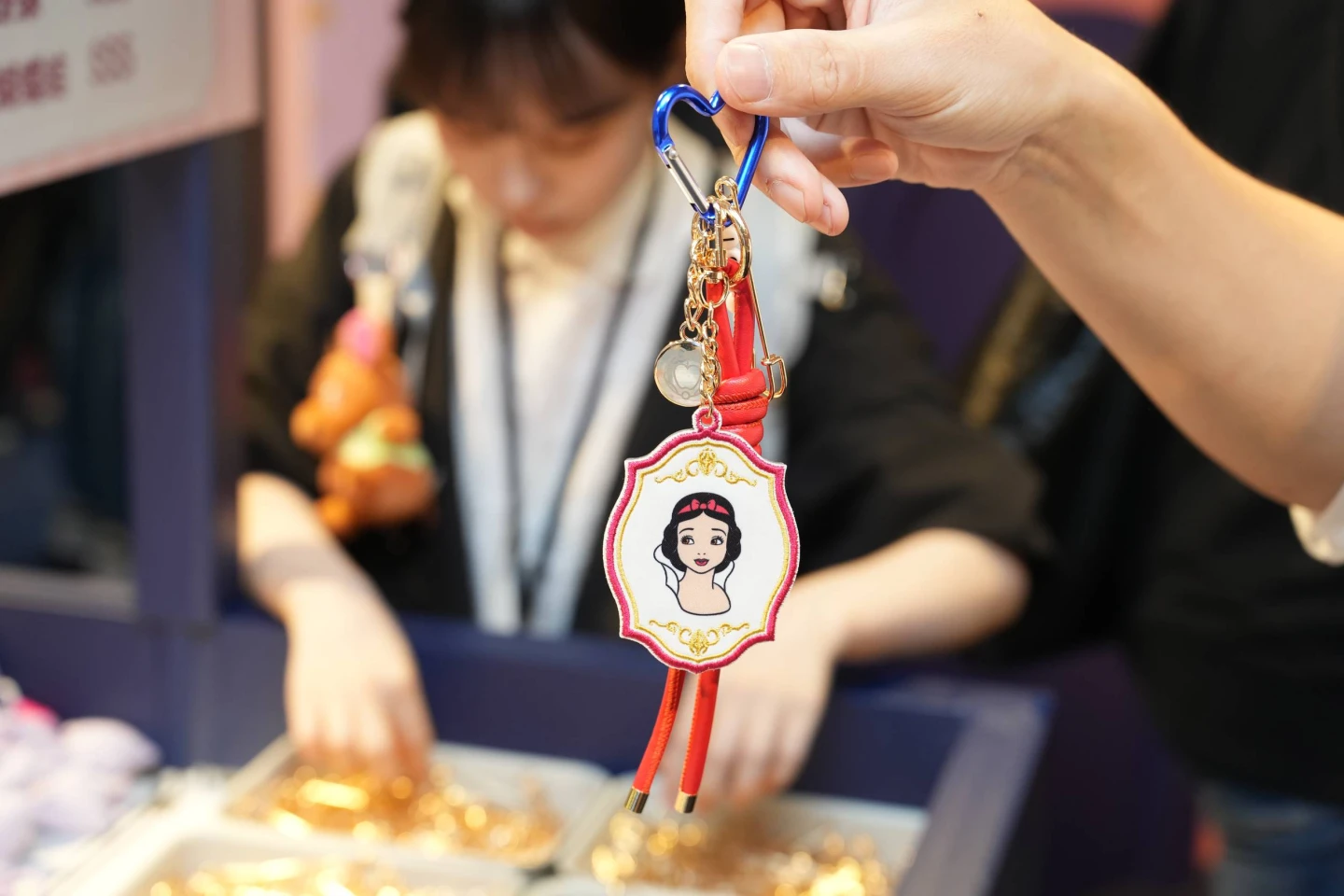 現場能DIY串珠鑰匙圈,每串149元起。葉志明攝