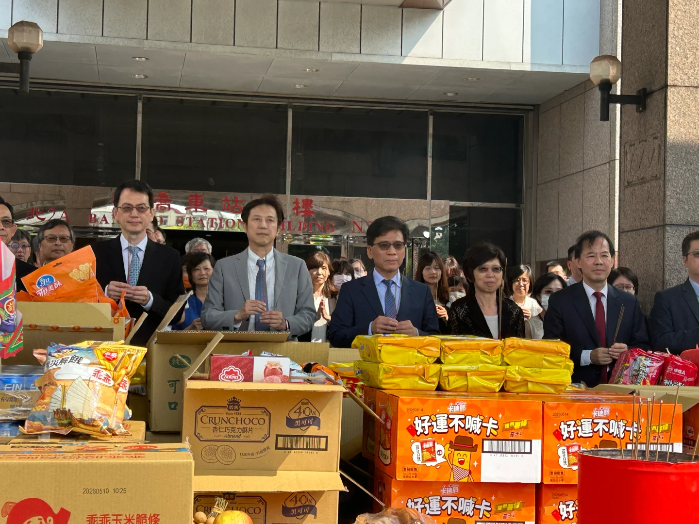 金管會中元普渡,主委彭金隆許下三願。林巧雁攝