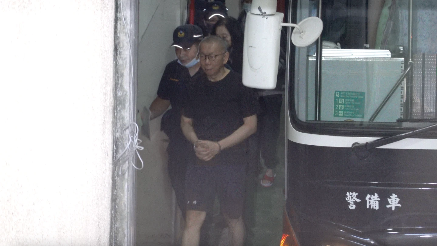 柯文哲今出庭微笑。丁牧群攝
