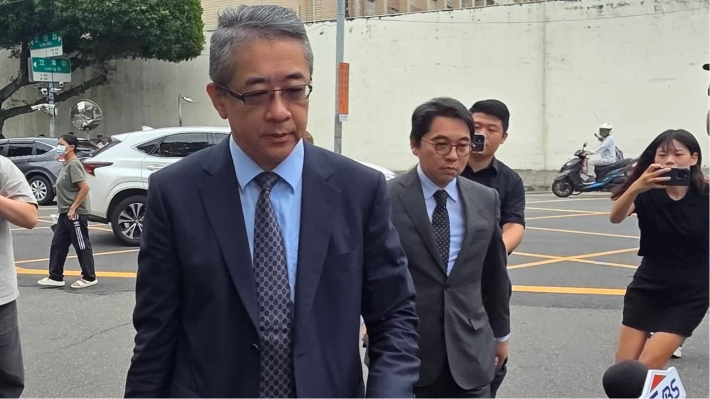 柯文哲的律師鄭深元、陸正義。曾伯愷攝