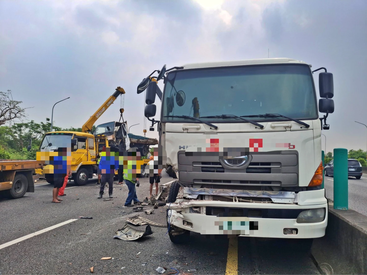 大貨車疑未注意前方路況肇事。警方提供