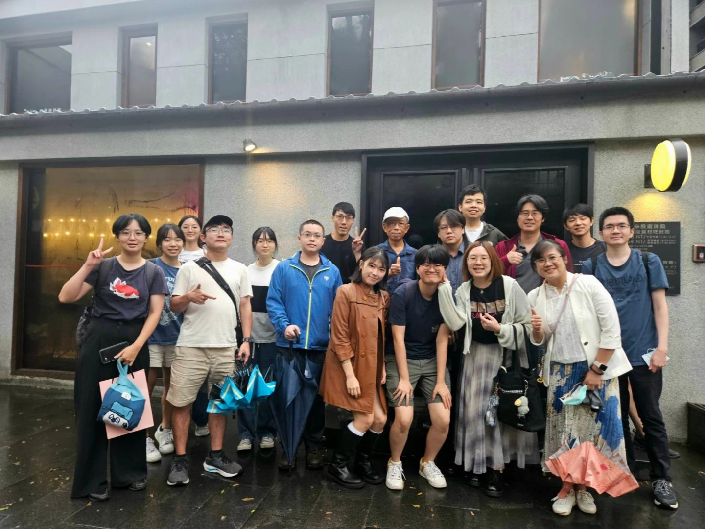 恩主公醫院及台大醫學院腦與心智科學研究所的研究團隊。恩主公醫院提供