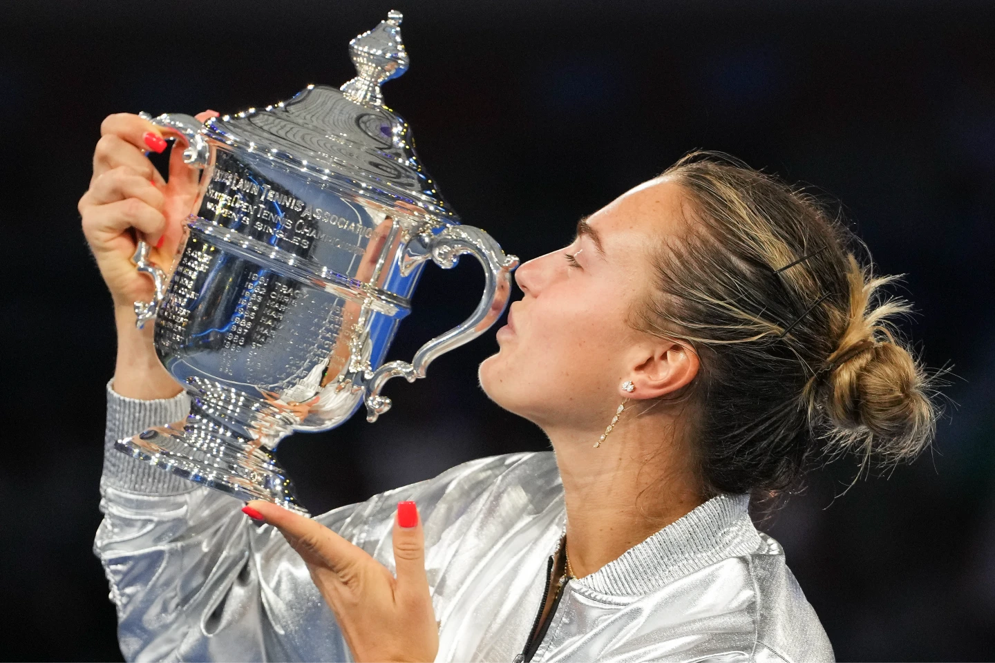 白俄羅斯球后莎芭蓮卡(Aryna Sabalenka)在美網女單完成連霸。美聯社