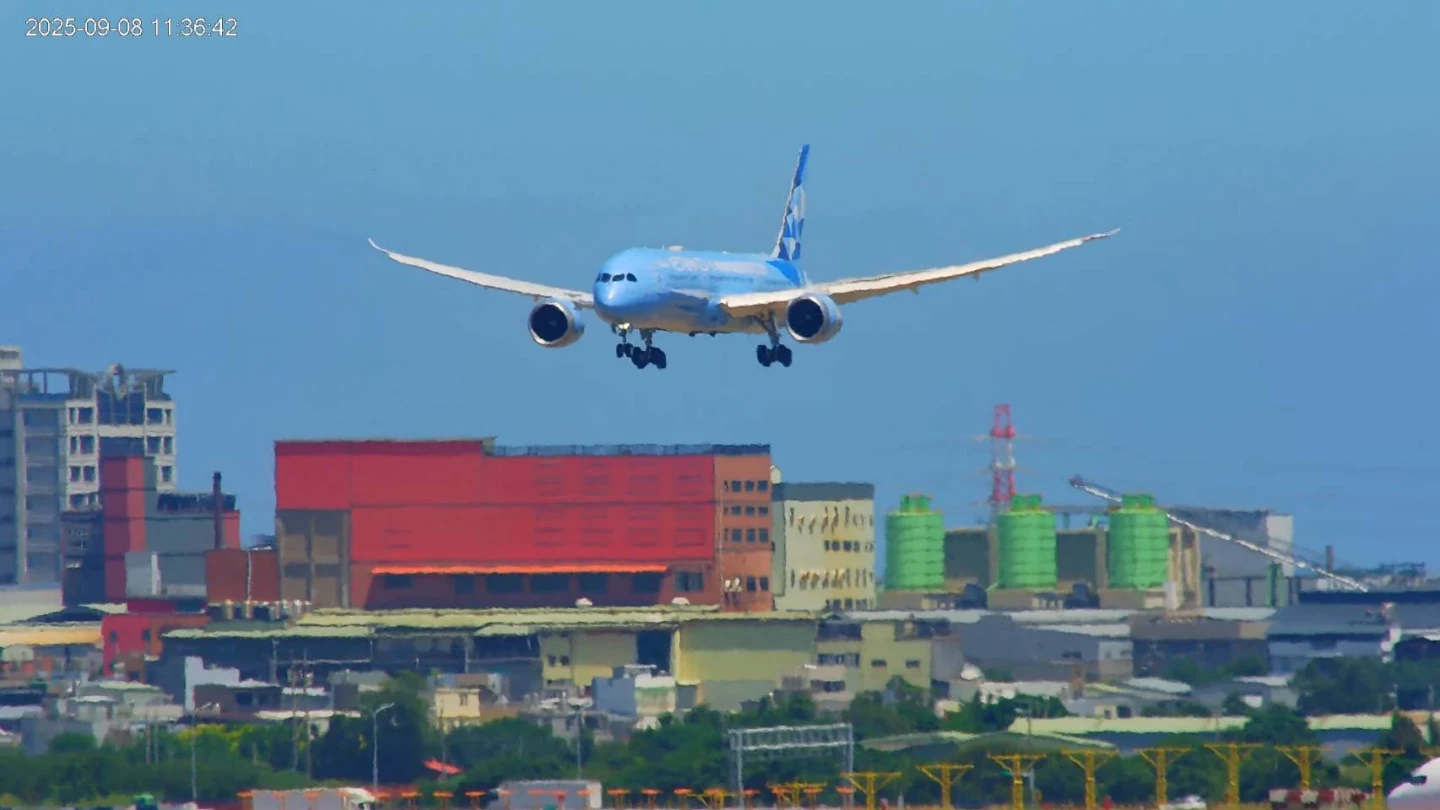 阿提哈德航空2025年9/7起開通阿布達比至台北的每日直飛航班。取自桃園國際機場臉書