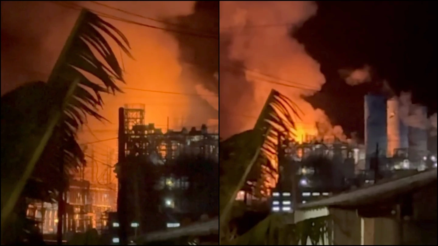 高雄興達電廠晚間爆炸,火光照亮夜空。社群Threads網友___.12o5_授權提供