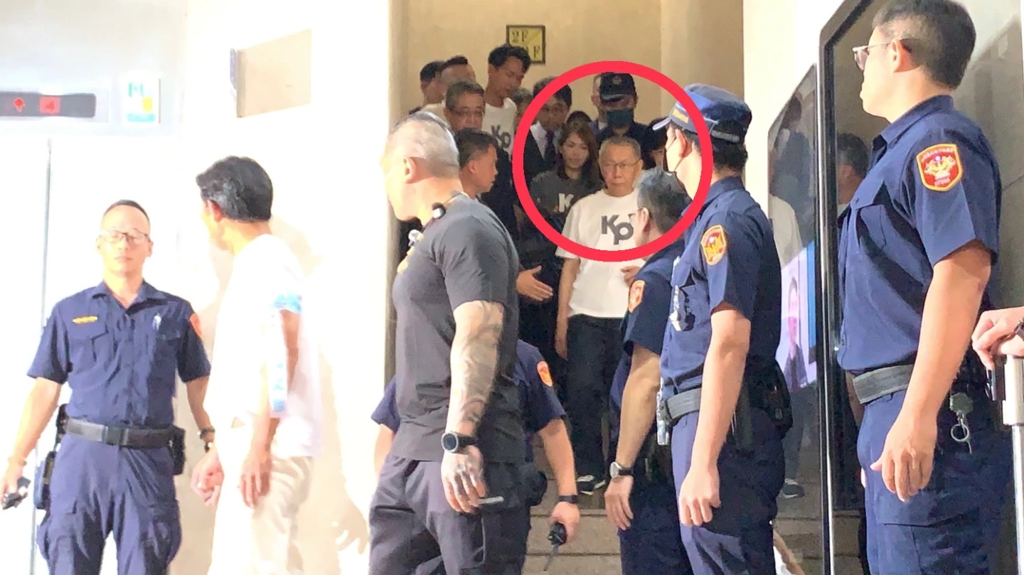 柯文哲昨交保,陳智菡緊跟在身後。資料照。丁牧群攝