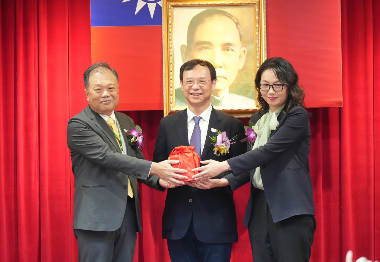 健保署今天舉行署長交接典禮。梁建裕攝
