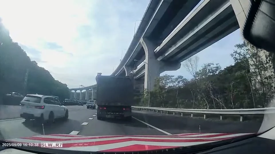 聯結車國道違規駕駛,警攔查不停。翻攝畫面
