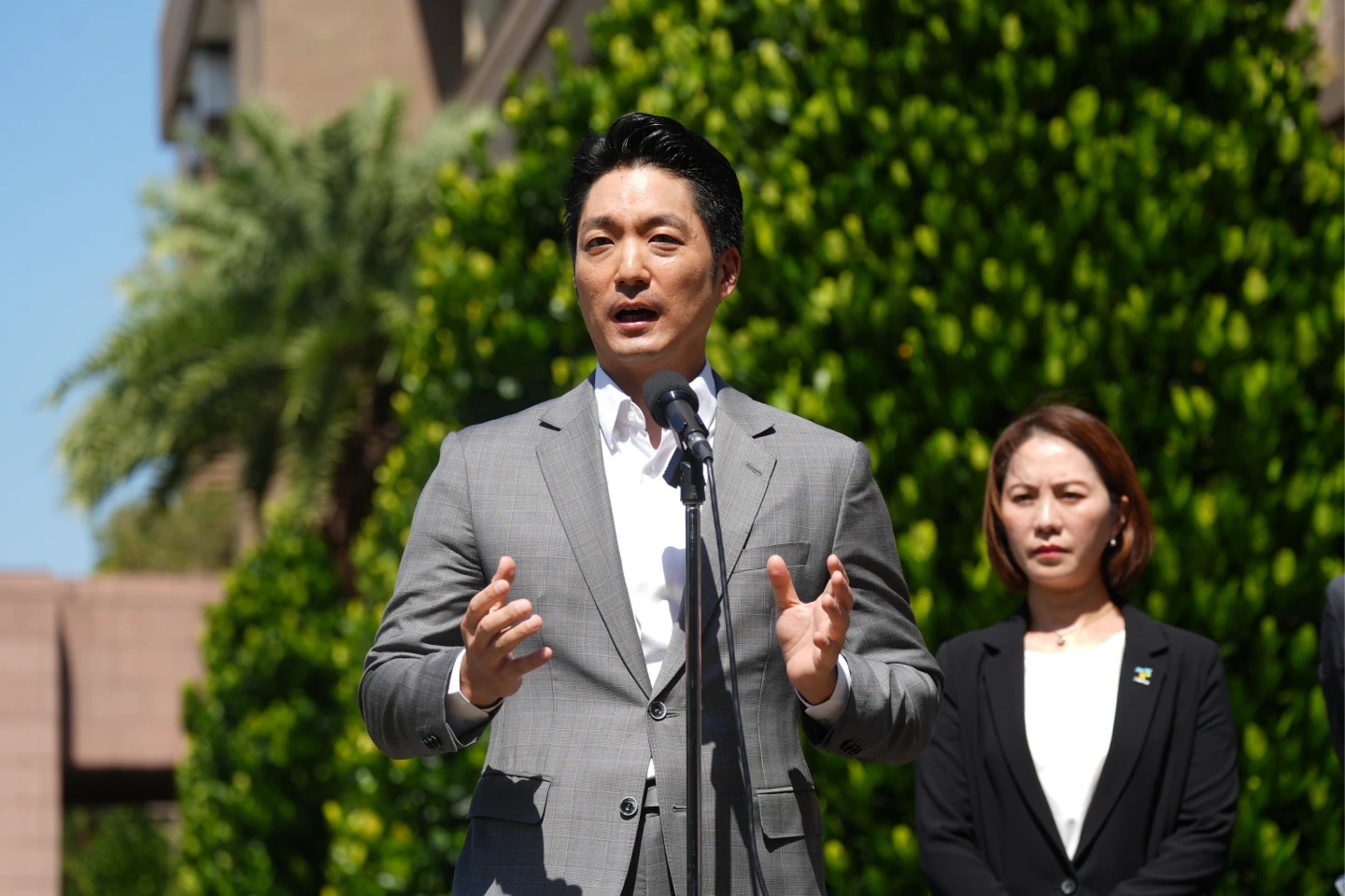 侯友宜希望中央說清楚,不是一紙公文就刪減補助經費。陳卓邦攝
