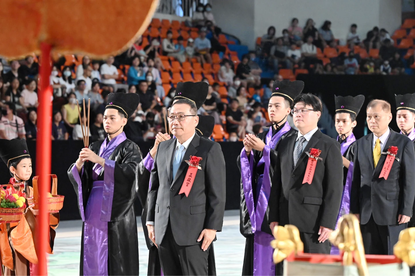 侯友宜今天主持「大成至聖先師孔子2575週年誕辰釋奠禮暨2025年教師節敬師禮」。新北市政府提供