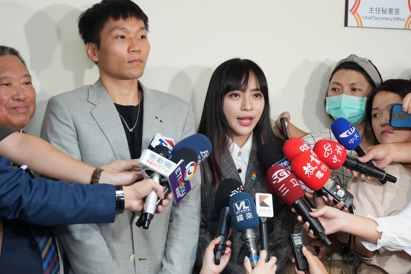 最年輕部長李洋與最年輕立委黃捷難得同框。李柏毅攝