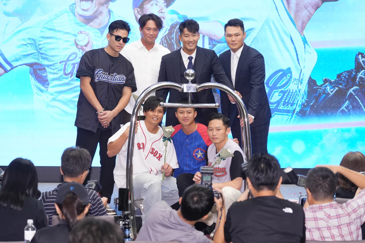 林哲瑄引退宣布記者會。李柏毅攝