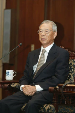 丁懋時是國內備受敬重外交和國安人員。取自外交部官網