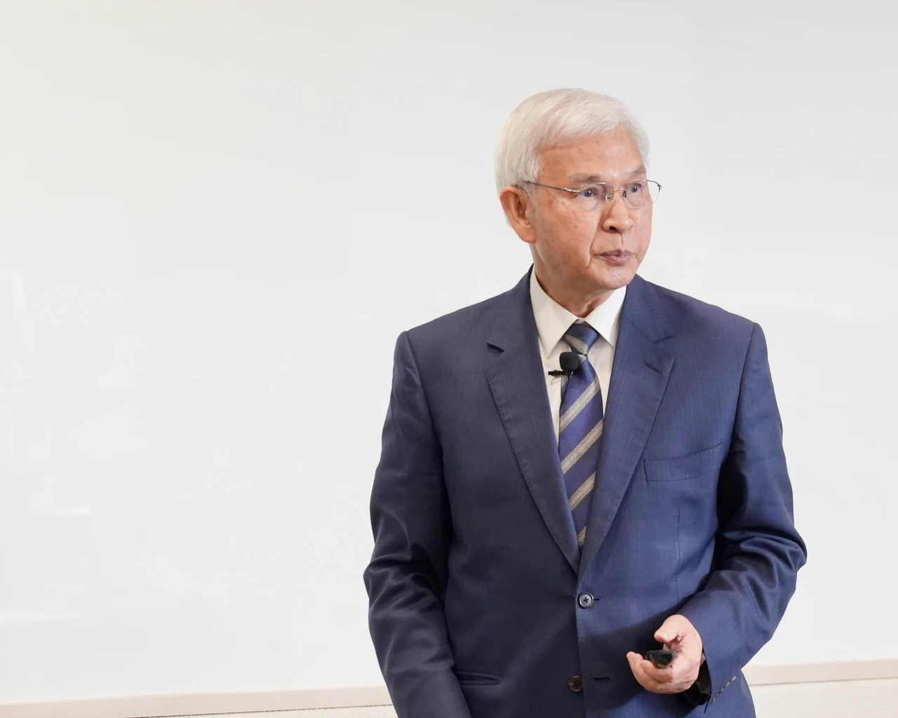 央行總裁楊金龍出席第3季理監事會會後記者會。梁建裕攝