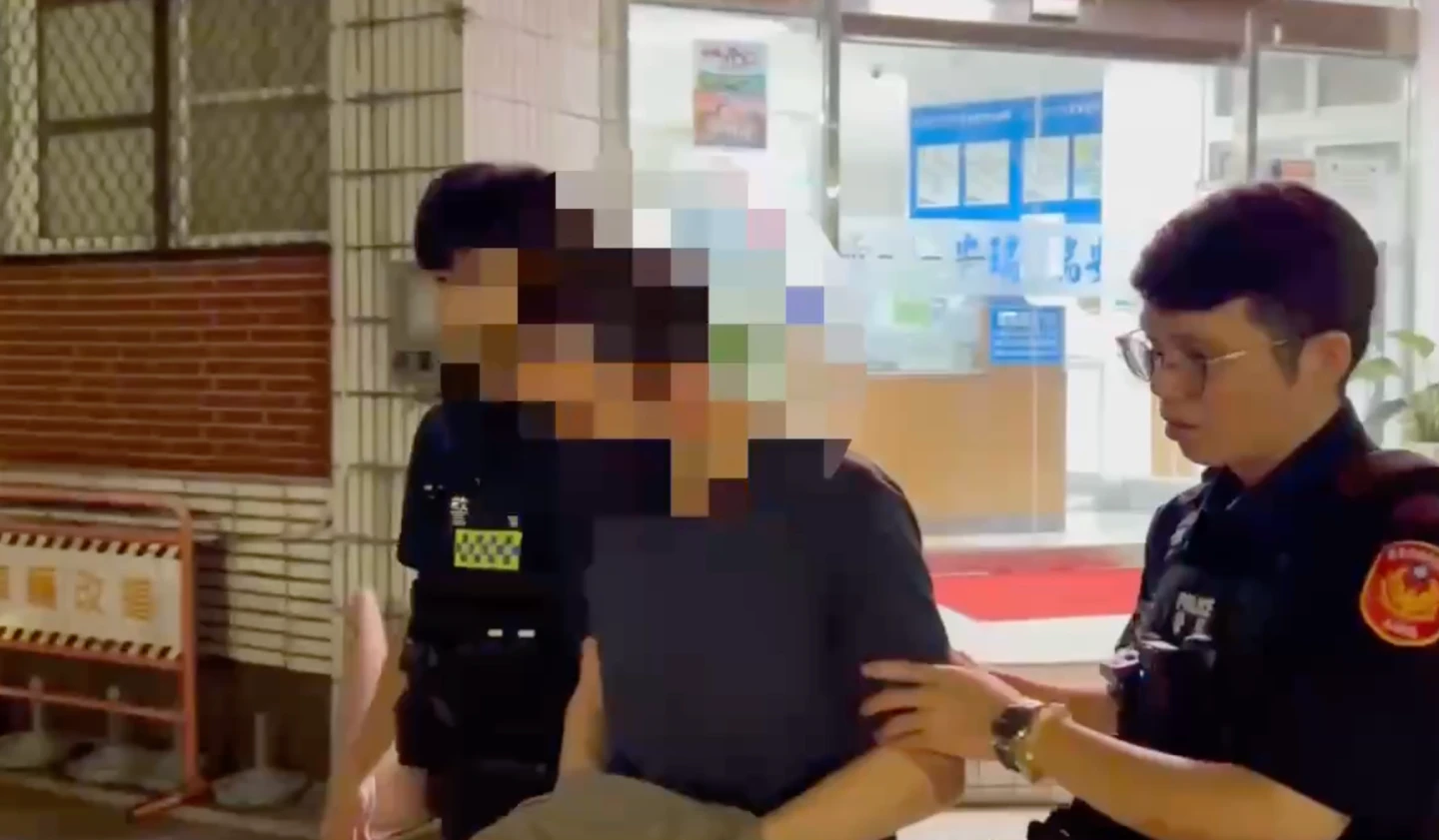 警方循線帶回馬男,警訊後依殺人未遂送辦。翻攝畫面