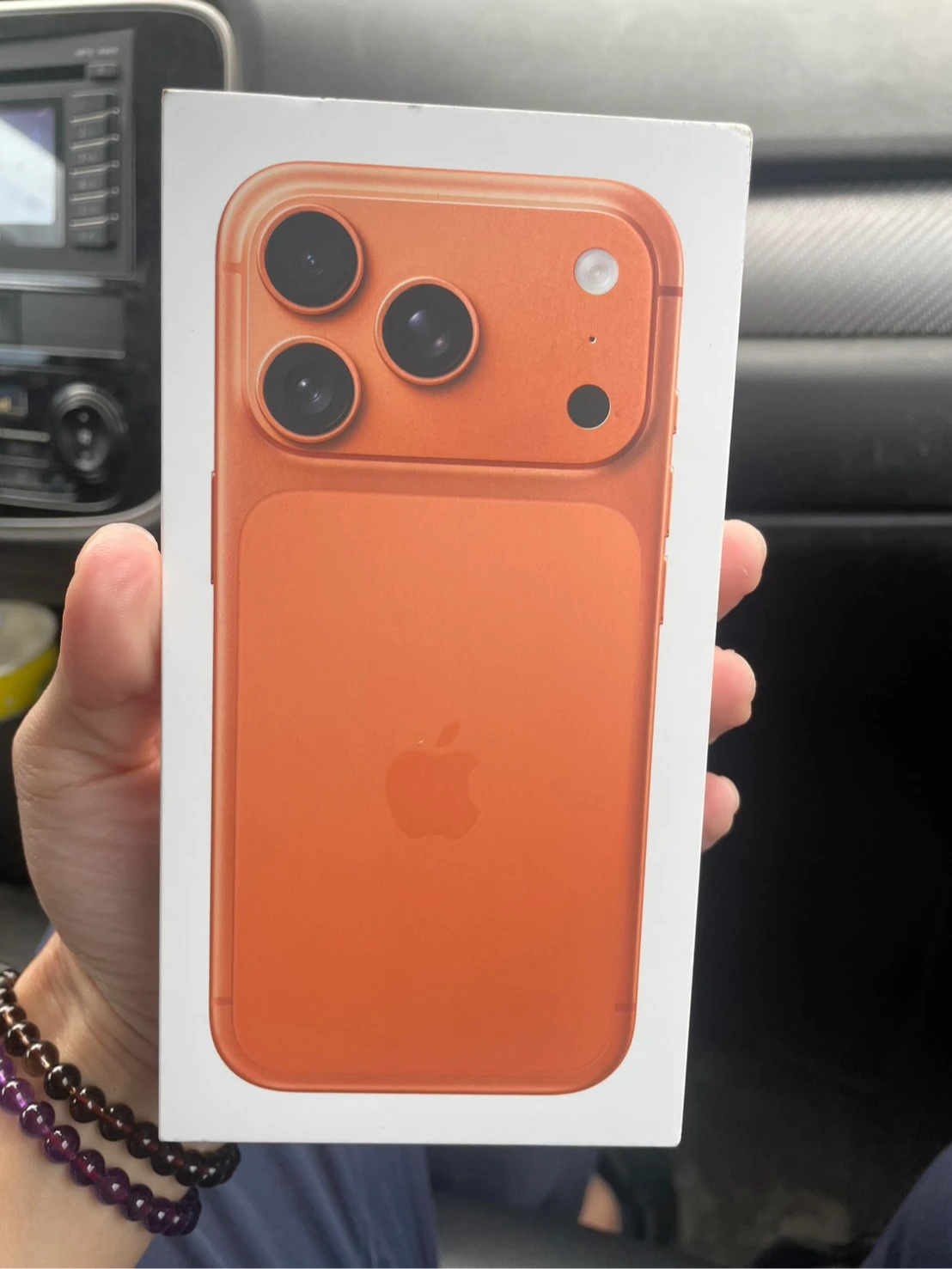 警方尋獲「被回收」iPhone 17新機。警方提供