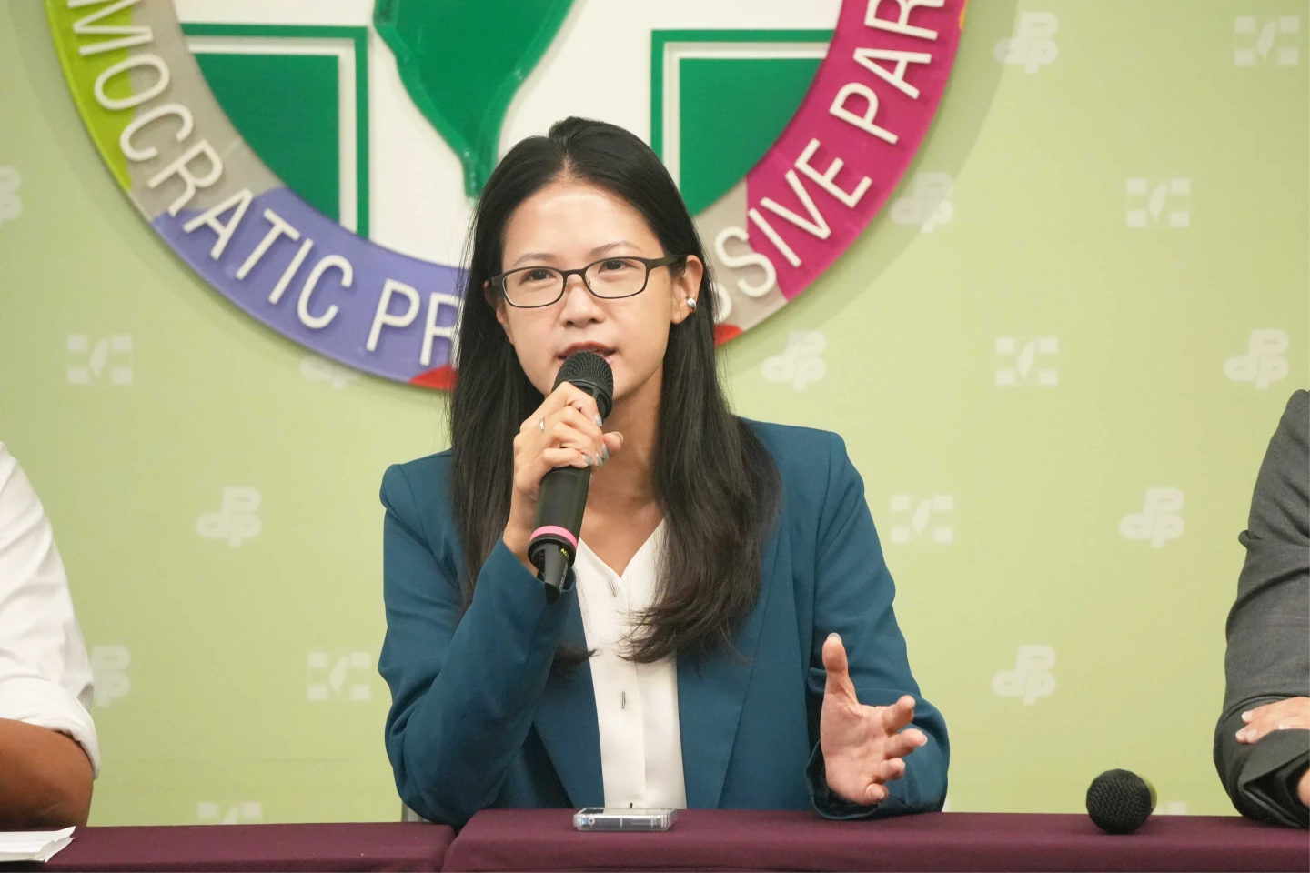 林亮君勸蔣萬安少噴政治口水,多做正事。民進黨提供
