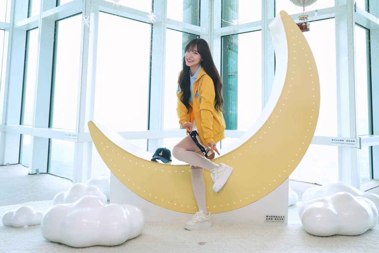 李多慧推薦101觀景台「雲中星月」打卡熱門景點。李柏毅攝