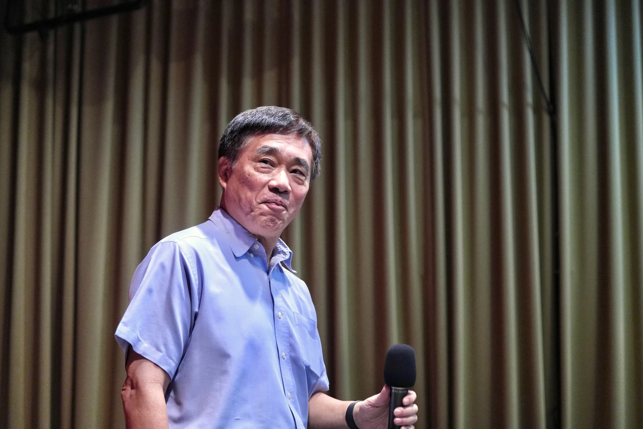 郝龍斌說要辦兩岸政策大辯論。林林攝
