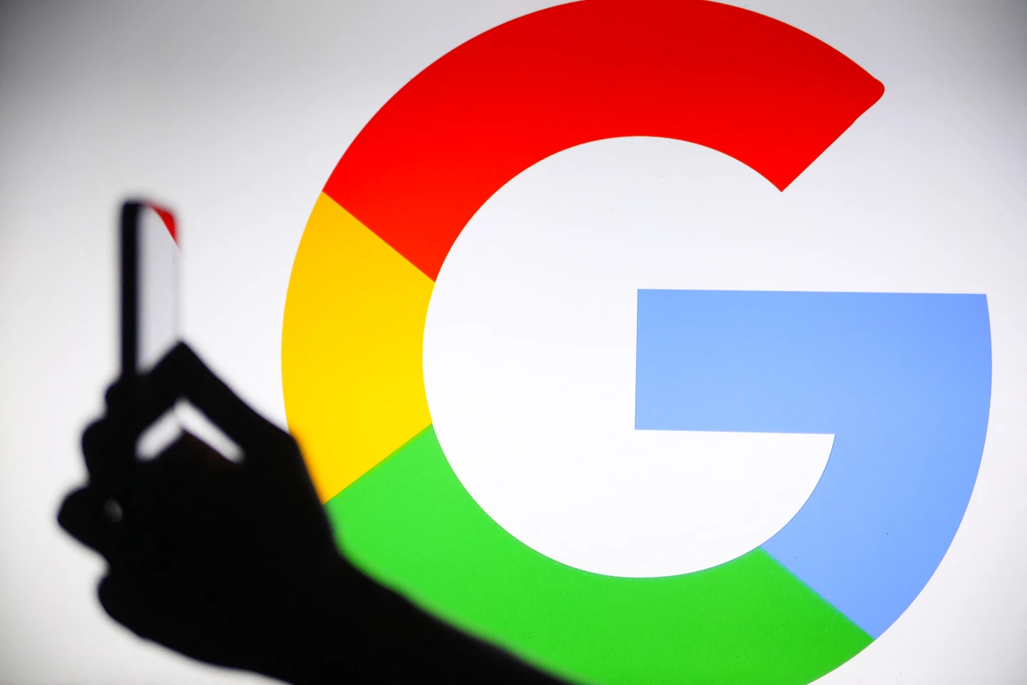 法新社指出,Google短短一年內就實現戲劇性的逆轉,成為消費AI領域的重要參與者。圖為Google的LOGO示意圖。法新社