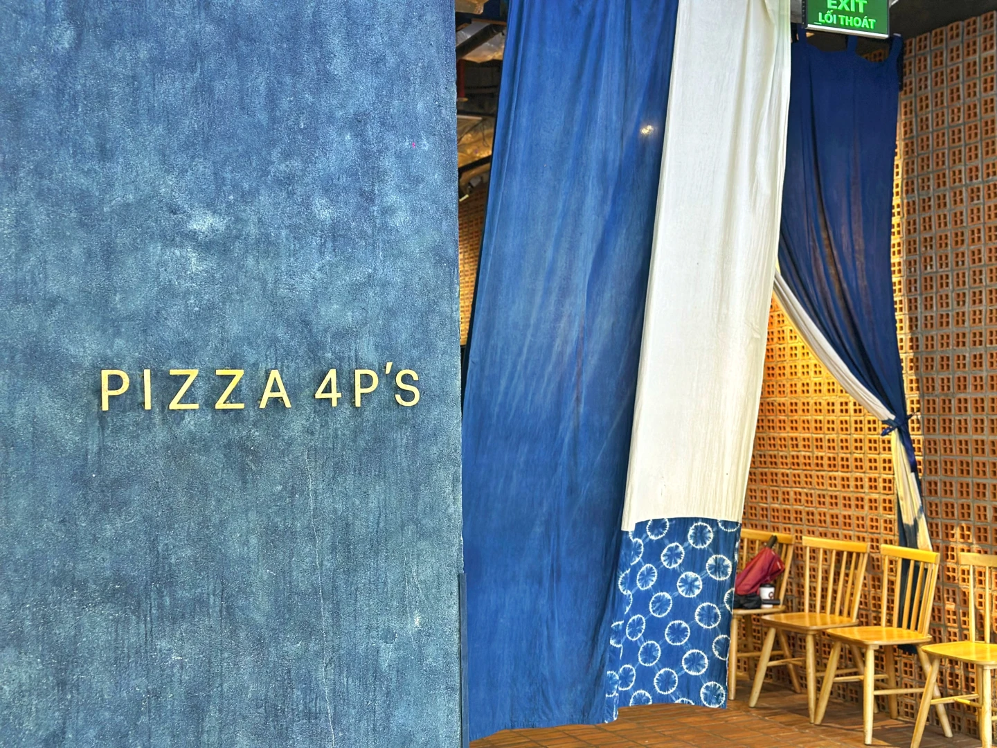 Pizza 4Ps為越南人氣窯烤披薩店。劉沛妘攝