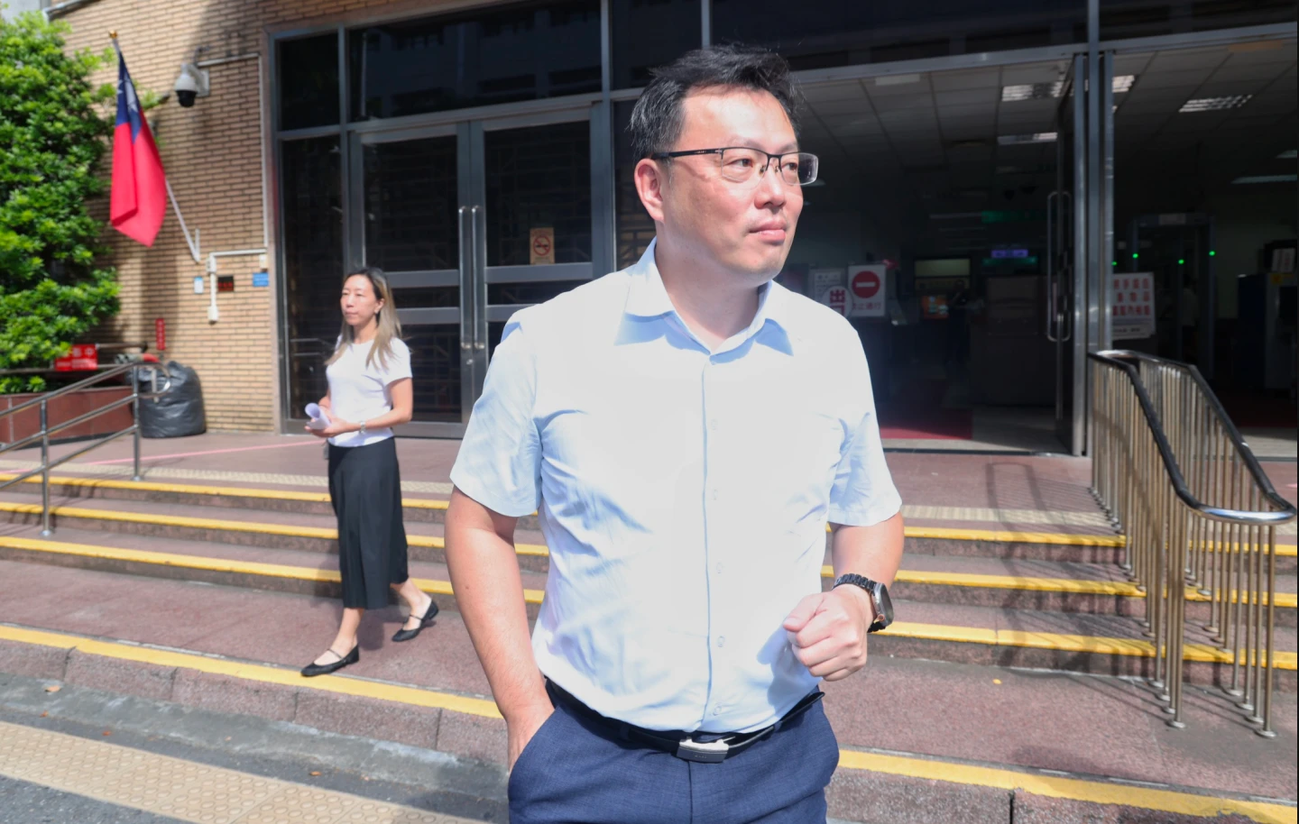 運動部政務次長鄭世忠今到高等法院。李柏毅攝
