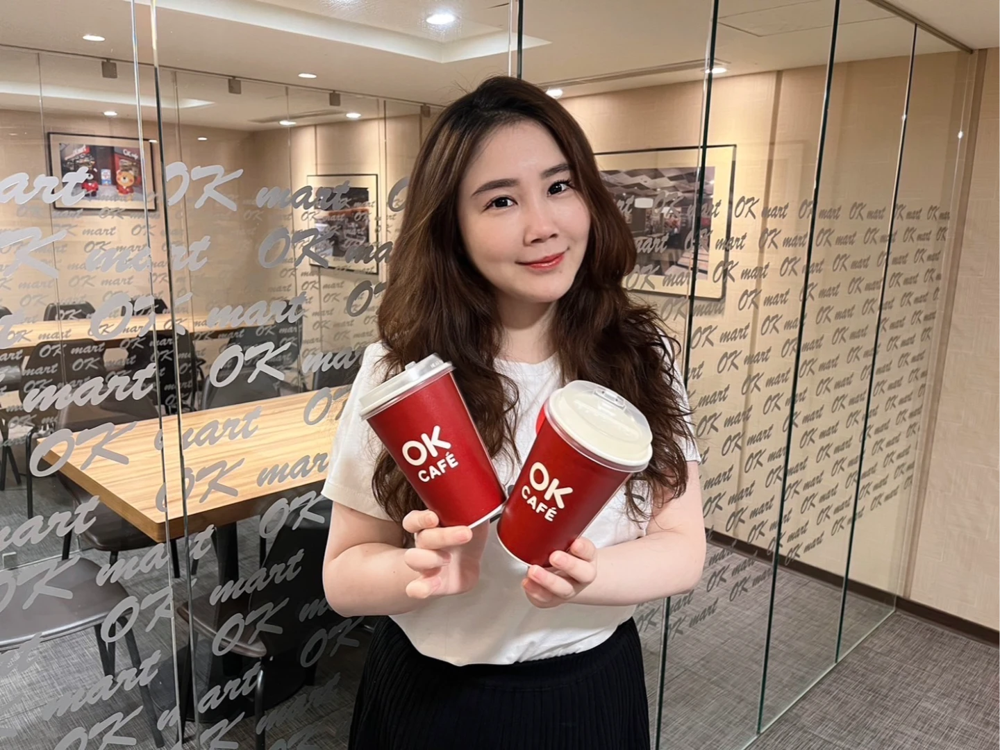 OKmart雙十節當天,門市咖啡買2送2,線上買10送10。業者提供