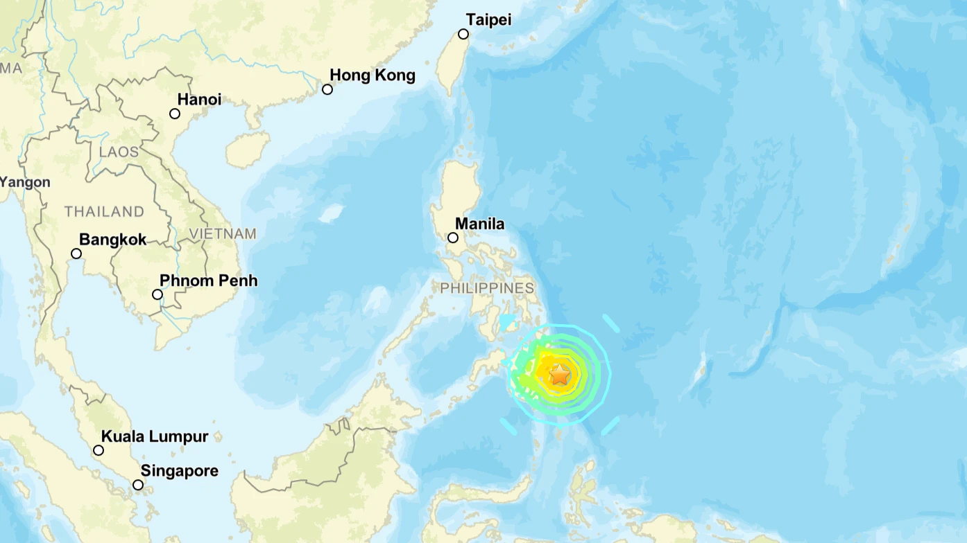 菲律賓規模7.4強烈地震震央位置。取自USGS