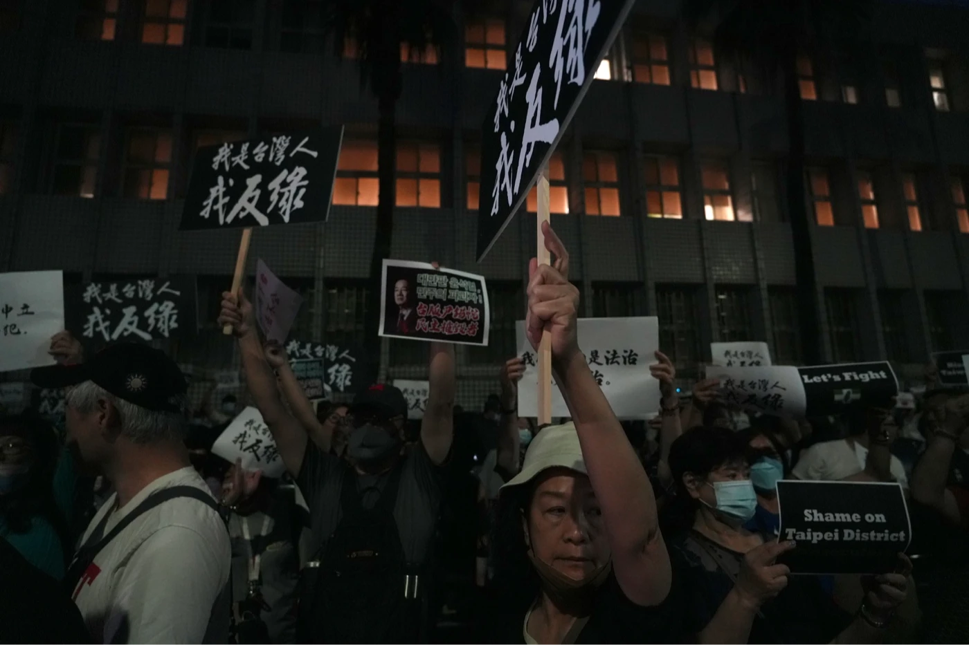 〈人民的力量:台灣民主的街頭角力〉作品。林林攝