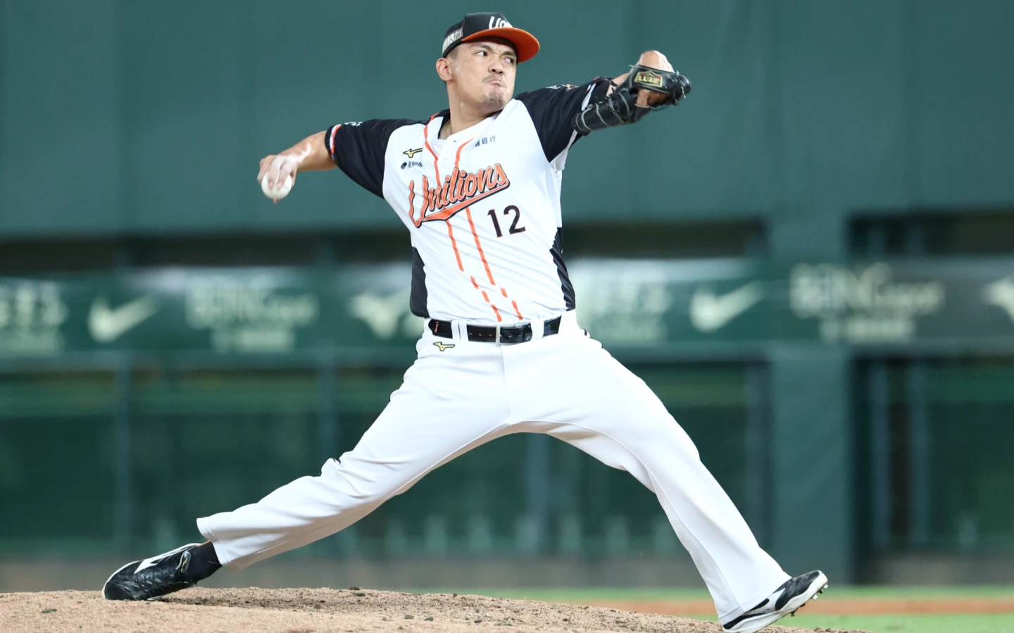 統一獅守護神陳韻文砸鍋,被林智平轟出追平3分砲,未能守住勝利。統一獅提供
