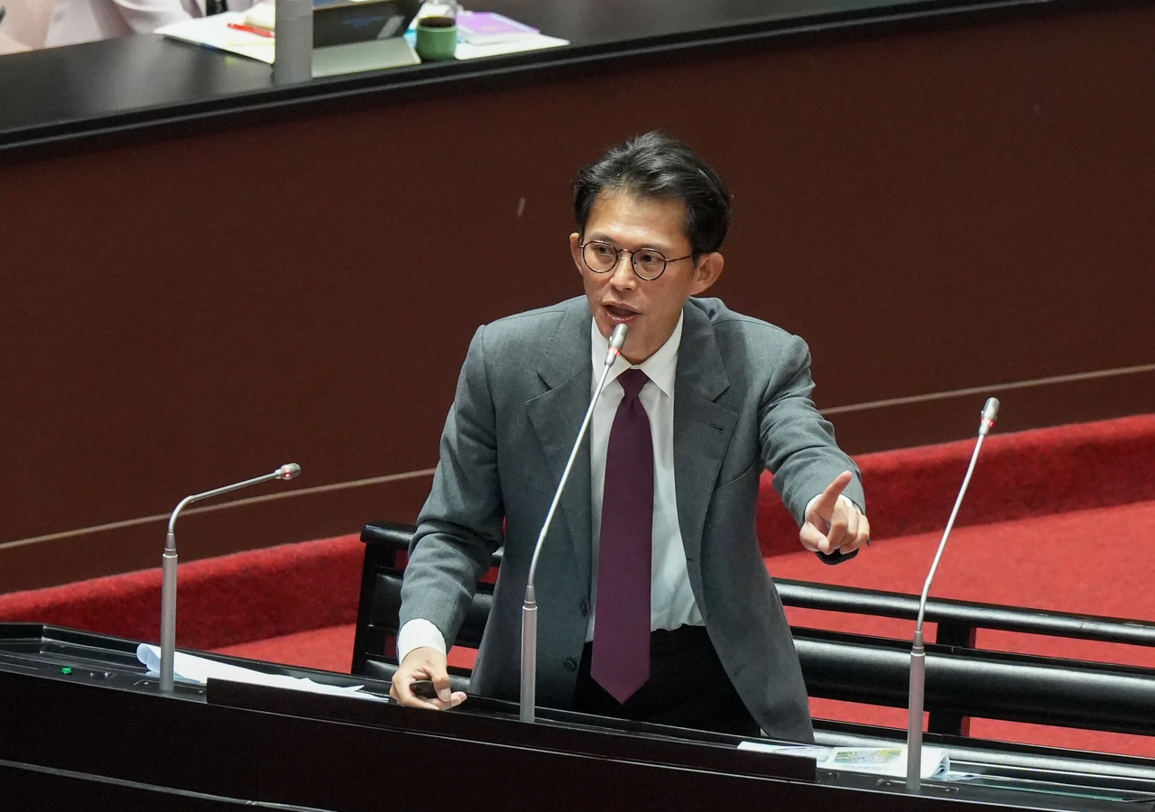 黨內認為,鄭麗文除了拜會民眾黨主席黃國昌,也應該強化選將跟黨中央體質。梁建裕攝