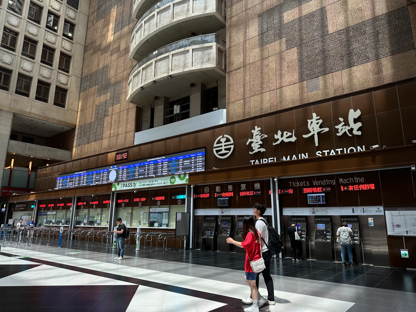 台鐵台北車站大廳。陳怡文攝