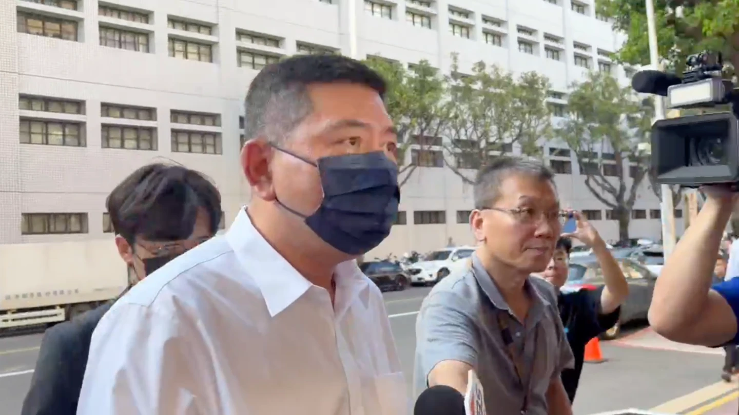 藝人NONO涉性侵多女,今到高等法院出庭。民眾提供