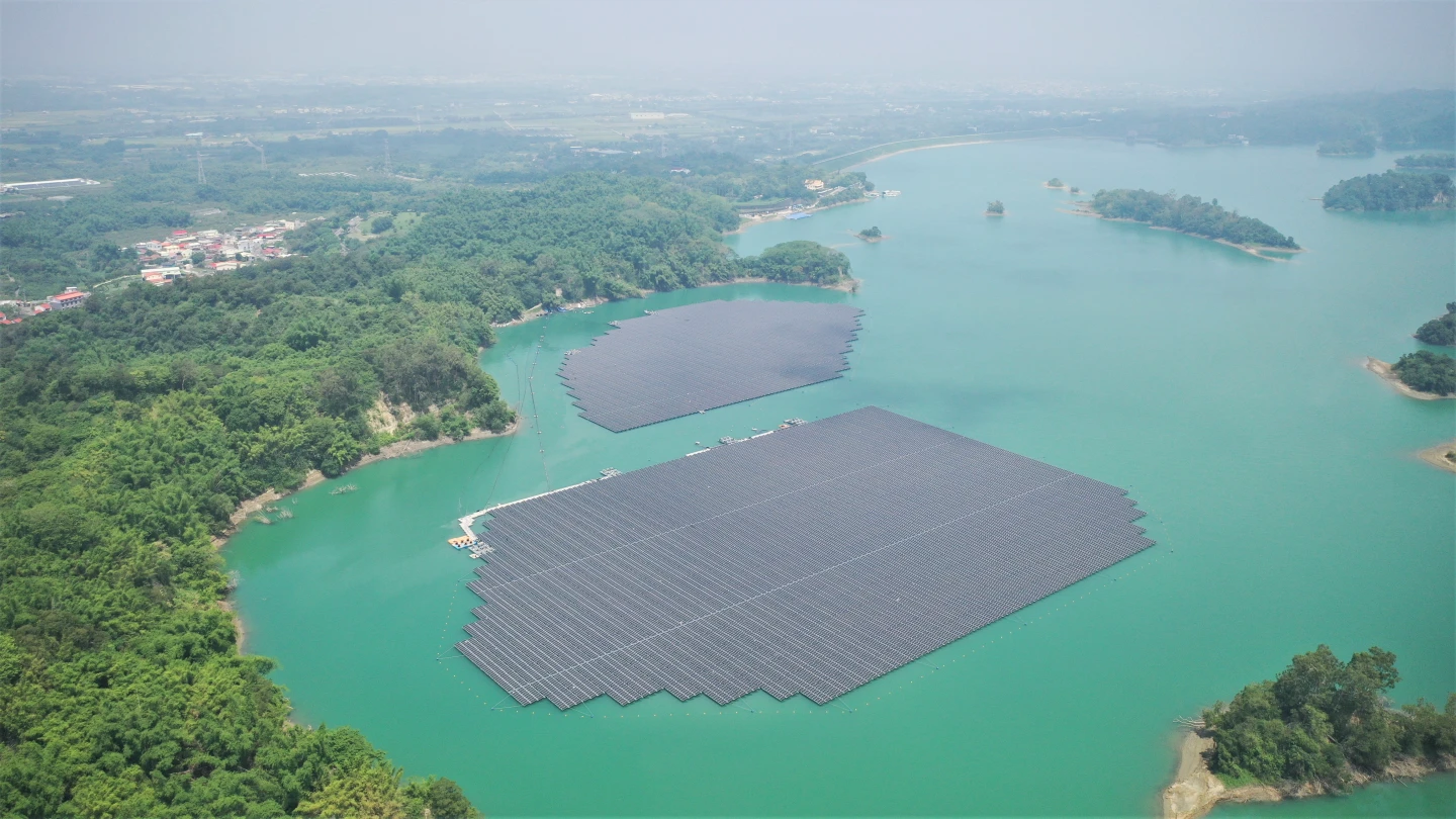 烏山頭水庫種電引發各界熱議。取自星能公司網站