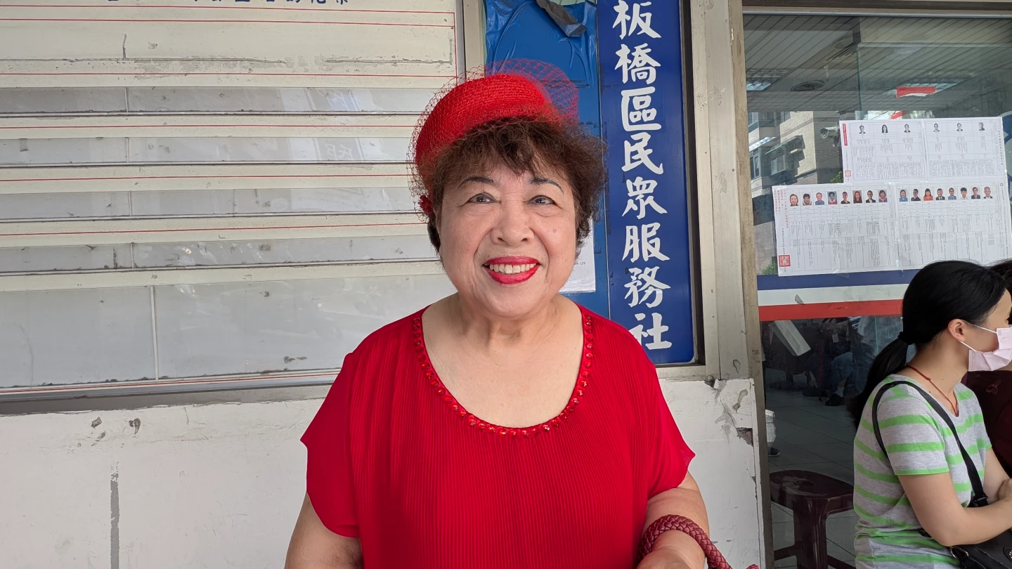 黨齡49年的林小姐希望新主席搞好經濟。林志青攝