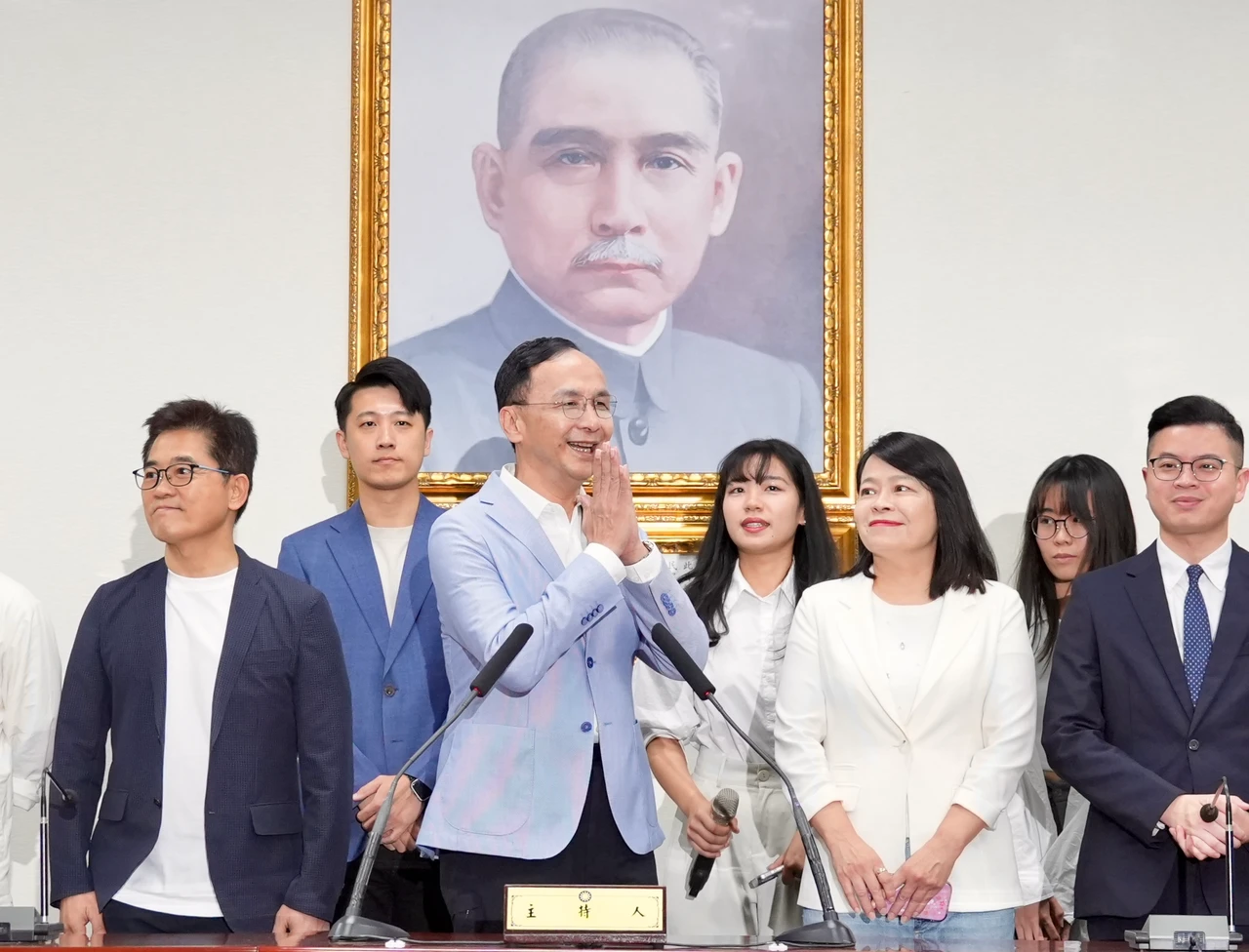 國民黨主席朱立倫感謝大家4年來的照顧。梁建裕攝