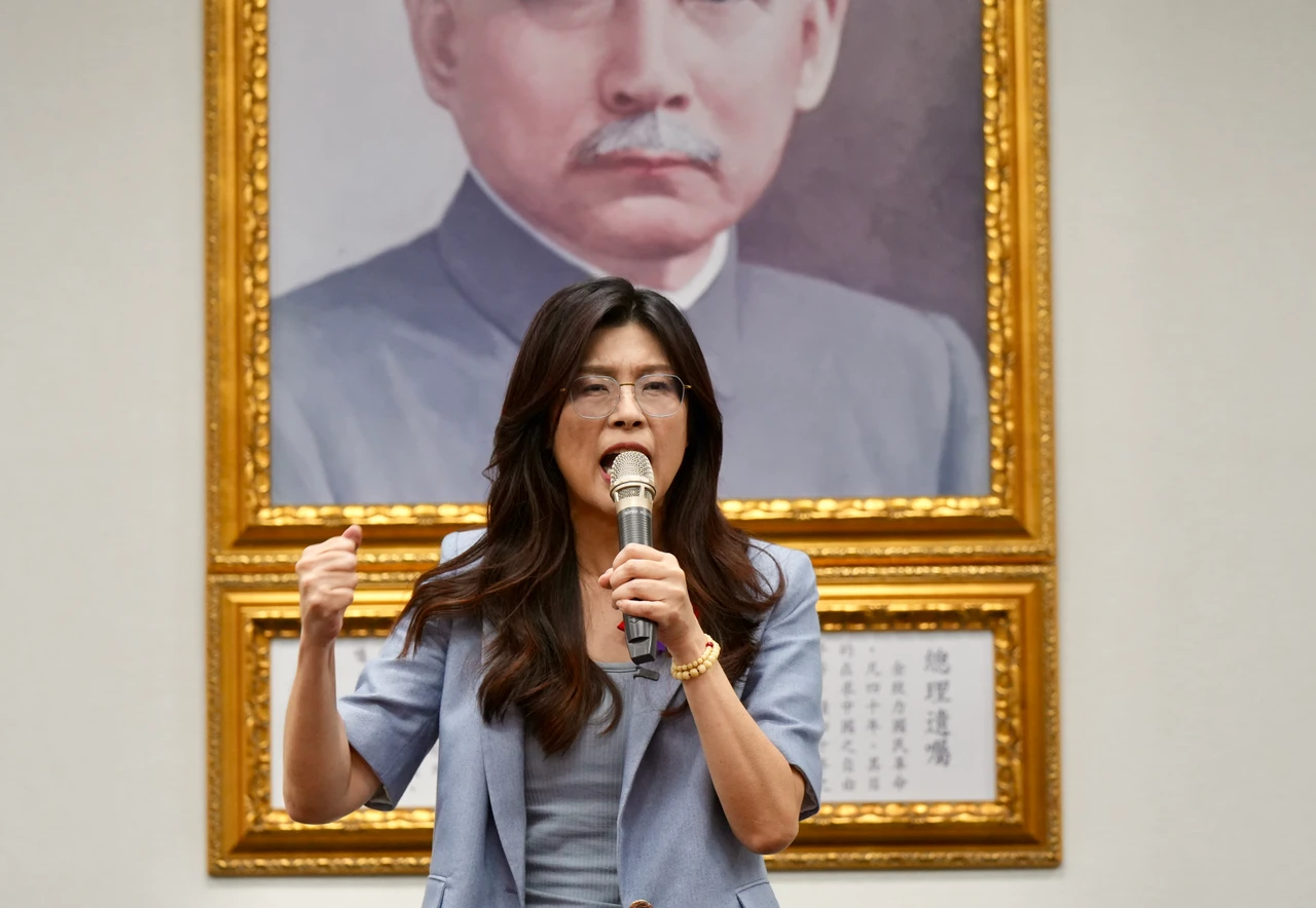 鄭麗文曾經逼哭朱立倫子弟兵楊智伃。梁建裕攝