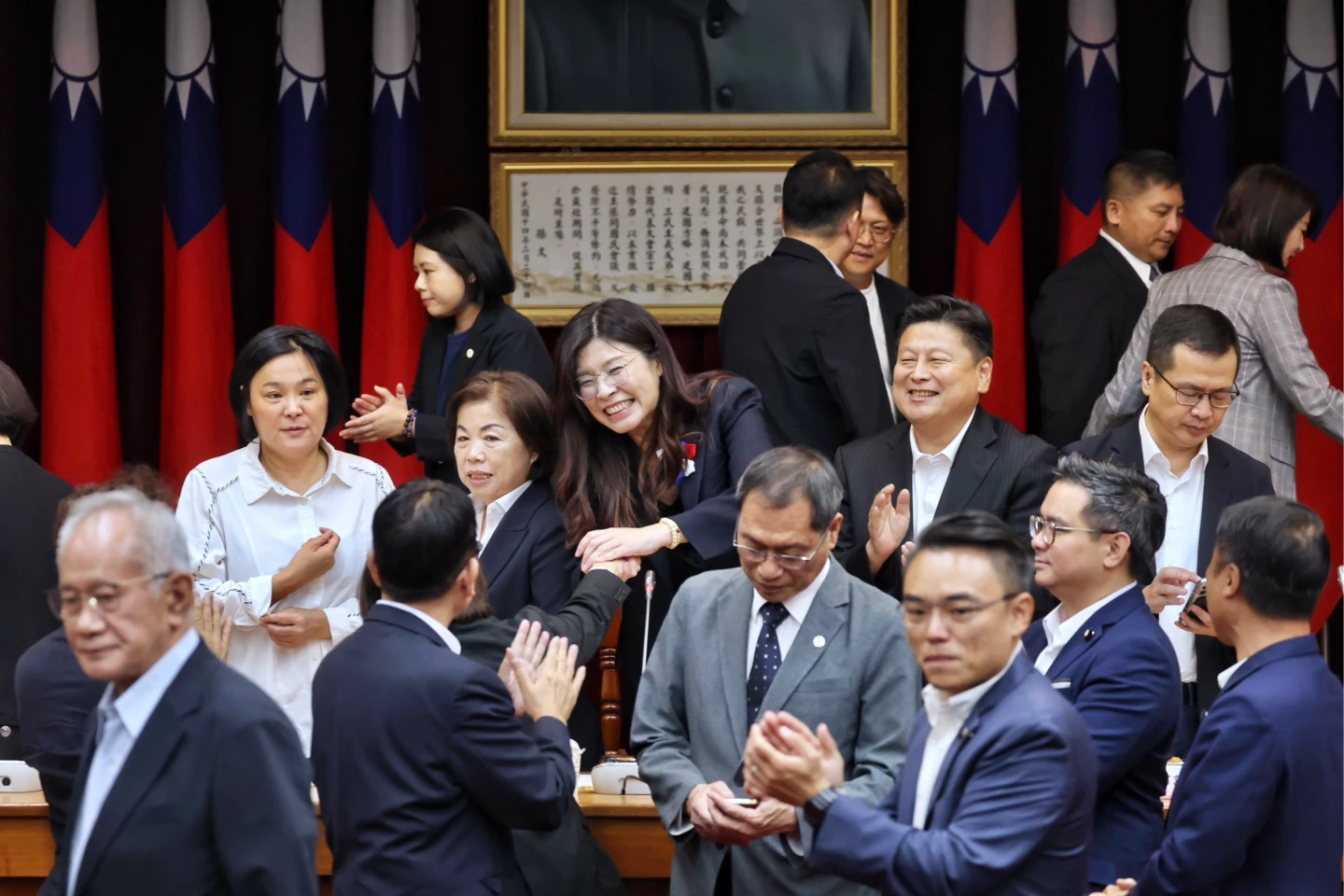 新任國民黨主席鄭麗文拜會國民黨立法院黨團。林林攝