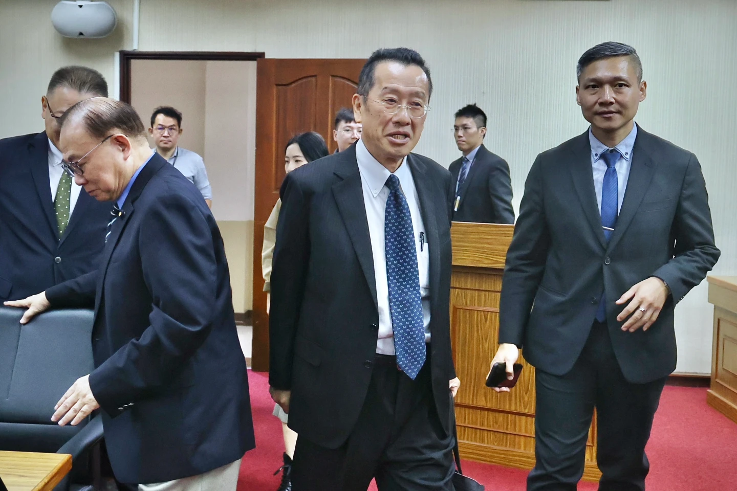 國防部長顧立雄今至外交國防委員會報告並備詢。林林攝