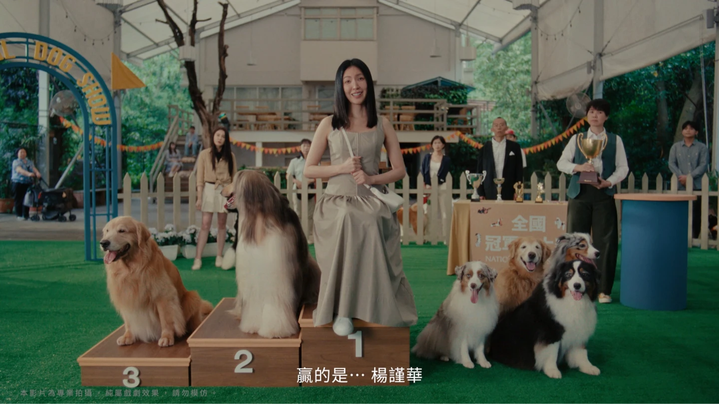 演員楊謹華獲第60屆金鐘獎最佳女主角,同時也是Uber Eats代言人的她,如今真的封后,讓網友大讚Uber Eats「神預言」。Uber Eats提供