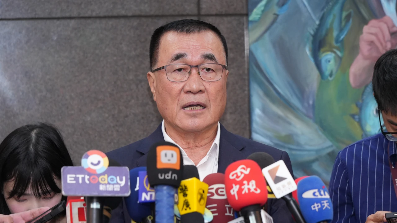 李四川說明北士科地上權轉移案。葉志明攝