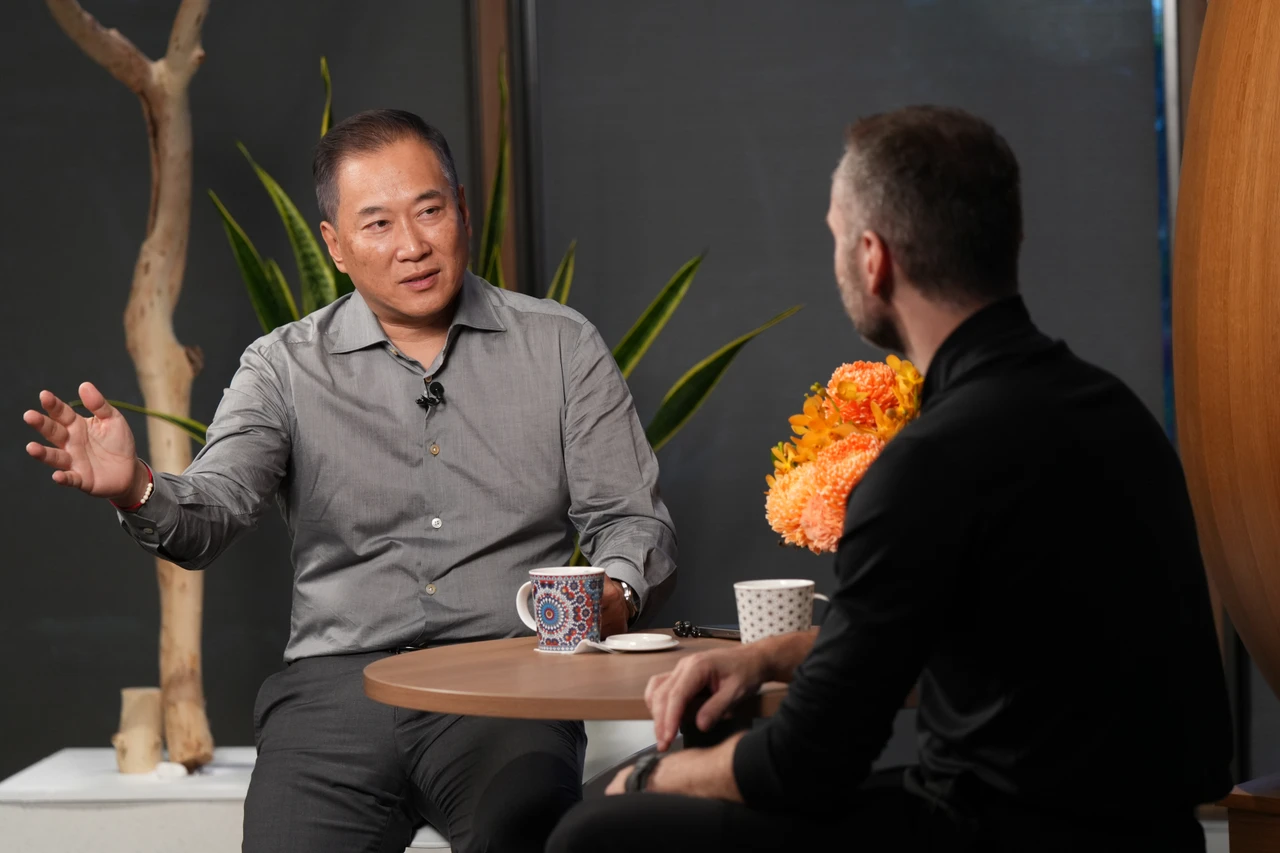 彭博披露辜仲立加碼AI基建投資　成2檔新基金核心出資人