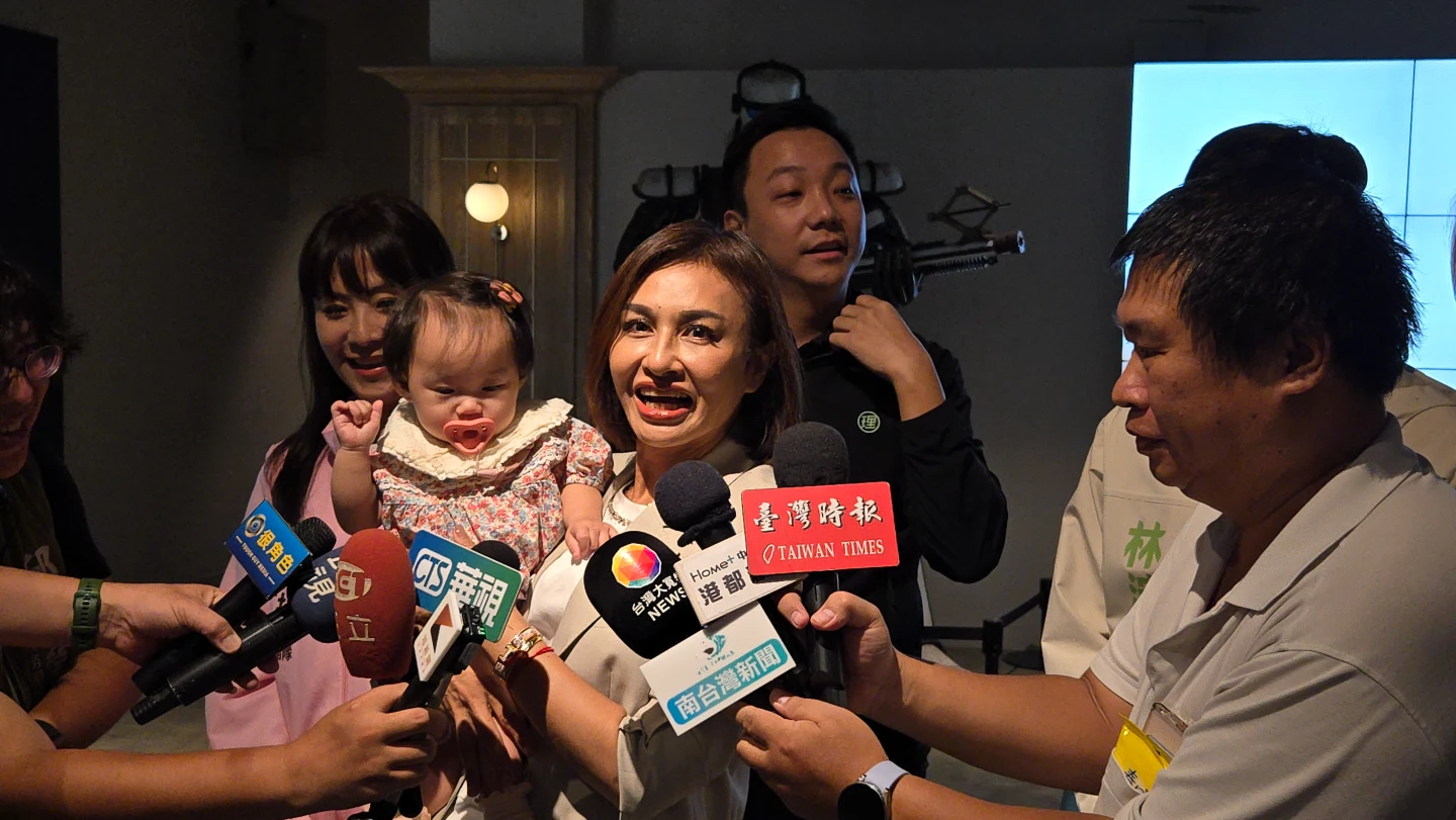 立委邱議瑩今天上午在高雄舉行「六大願景、六星高雄」系列政策發表會首場,以「安養高雄:長輩、寶貝都呵護」為主軸,提出五項政策。王勇超攝