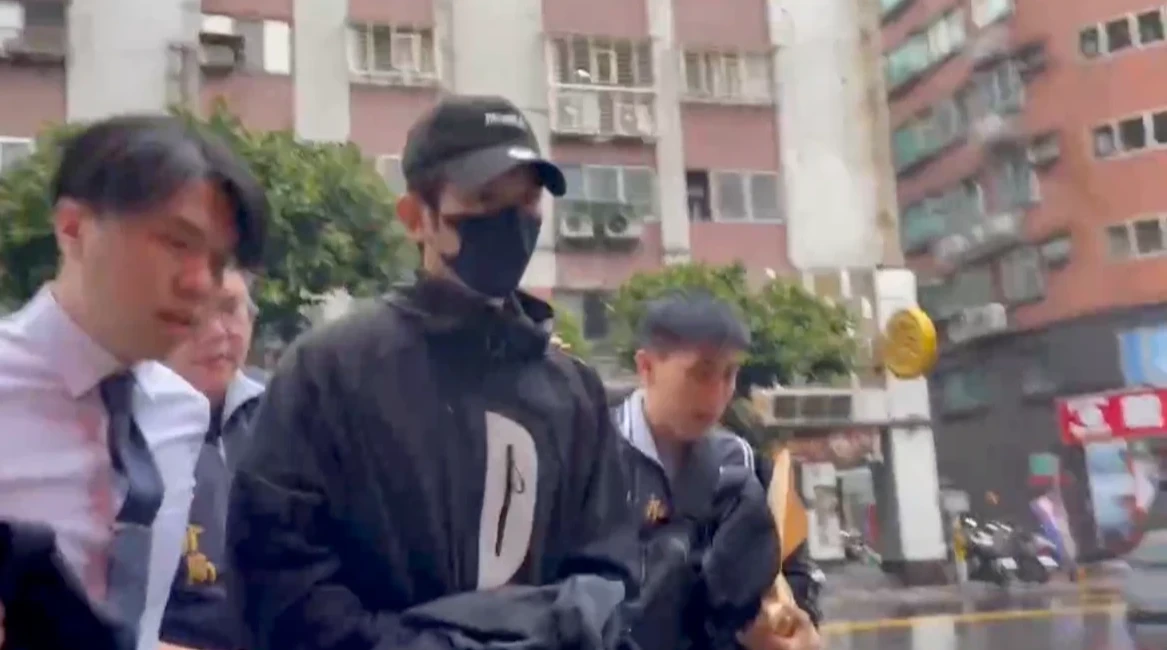 藝人修杰楷今天遭警拘提到案。翻攝畫面
