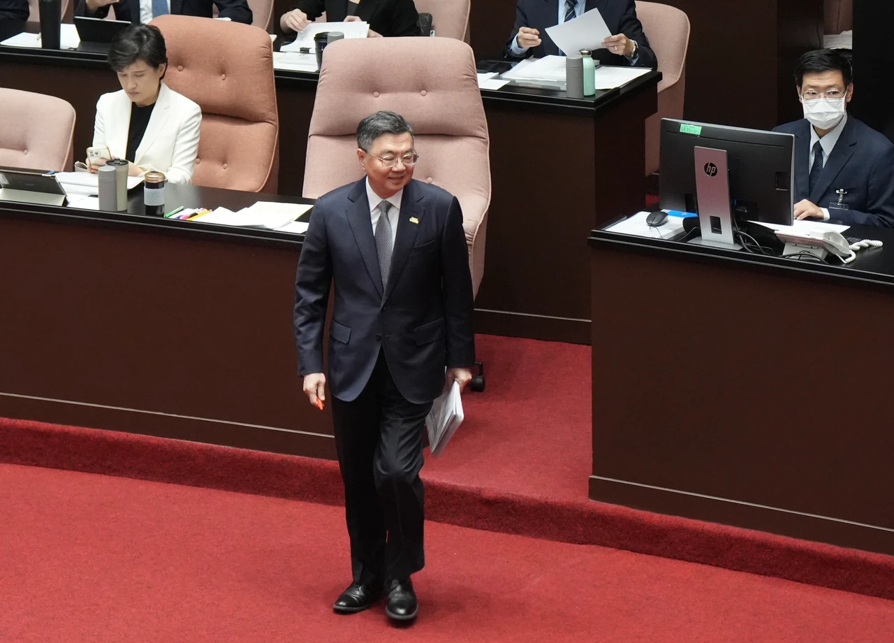 行政院長卓榮泰要求各部會首長嚴格審視國會所資內容,若未來資料外洩,「不再是下屬問題,而是首長問題」。梁建裕攝