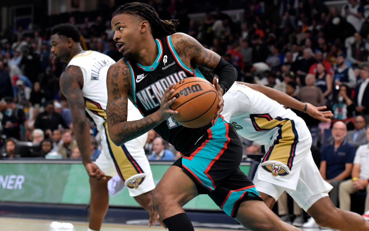 當家球星莫蘭特(Ja Morant)率灰熊主場開幕戰逆轉勝,但球迷似乎不捧場。美聯社