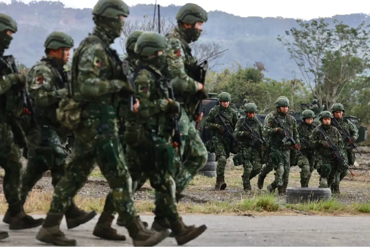 檢警偵辦藝人王大陸閃兵案,意外追出一票藝人透過閃兵集團製作不實病歷閃兵。示意圖,林林攝