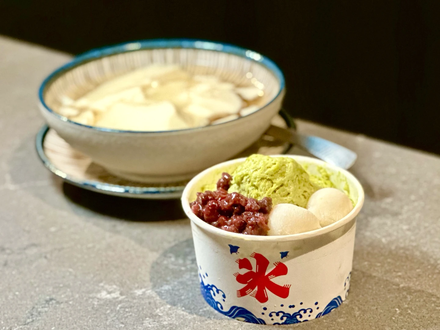 甜點:抹茶紅豆白玉雪花冰、古早味豆花。劉沛妘攝